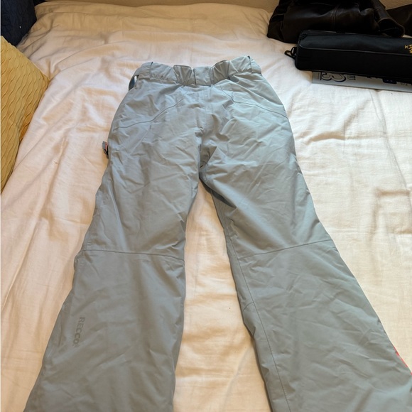 Girls Helly Hansen Legendary Pants (ski/snowboard) - Picture 2 of 3